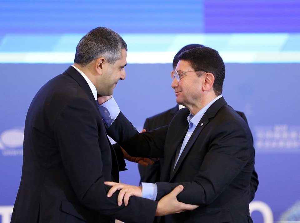 Tổng Thư Ký UNWTO Taleb Rifai mãn nhiệm chúc mừng tân Tổng Thư Ký mới được bầu Zurab Pololikashvili.